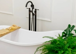 Акрил, чугун или кварил: какой материал ванны выбрать?