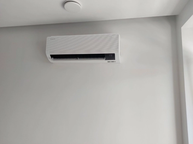 Montate sistem de climatizare multisplit Samsung Wind-Free