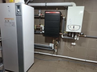 Montare sursă alternativă de încălzire și ACM cu pompă de căldură Atlantic alături de cazanul pe gaz Immergas
